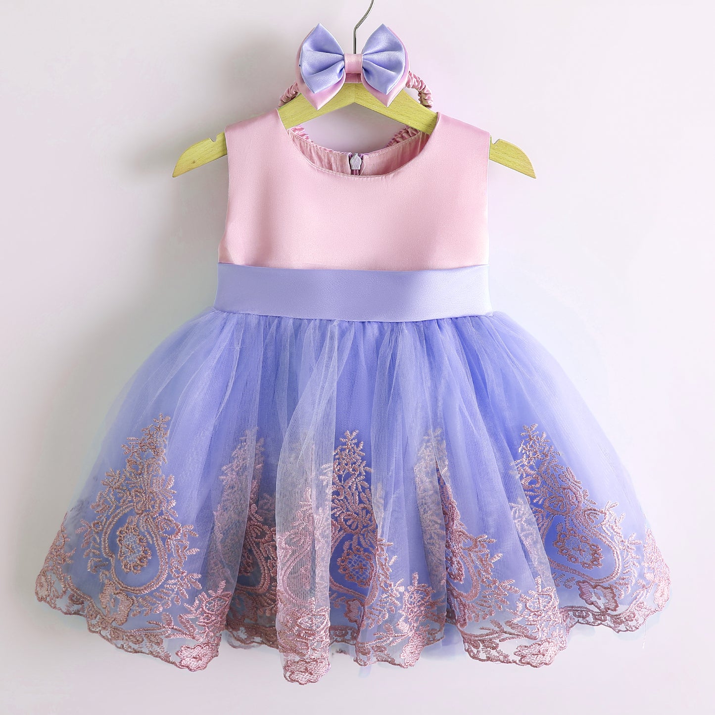 Vestido Lila con Rosa, princesa, Sofia