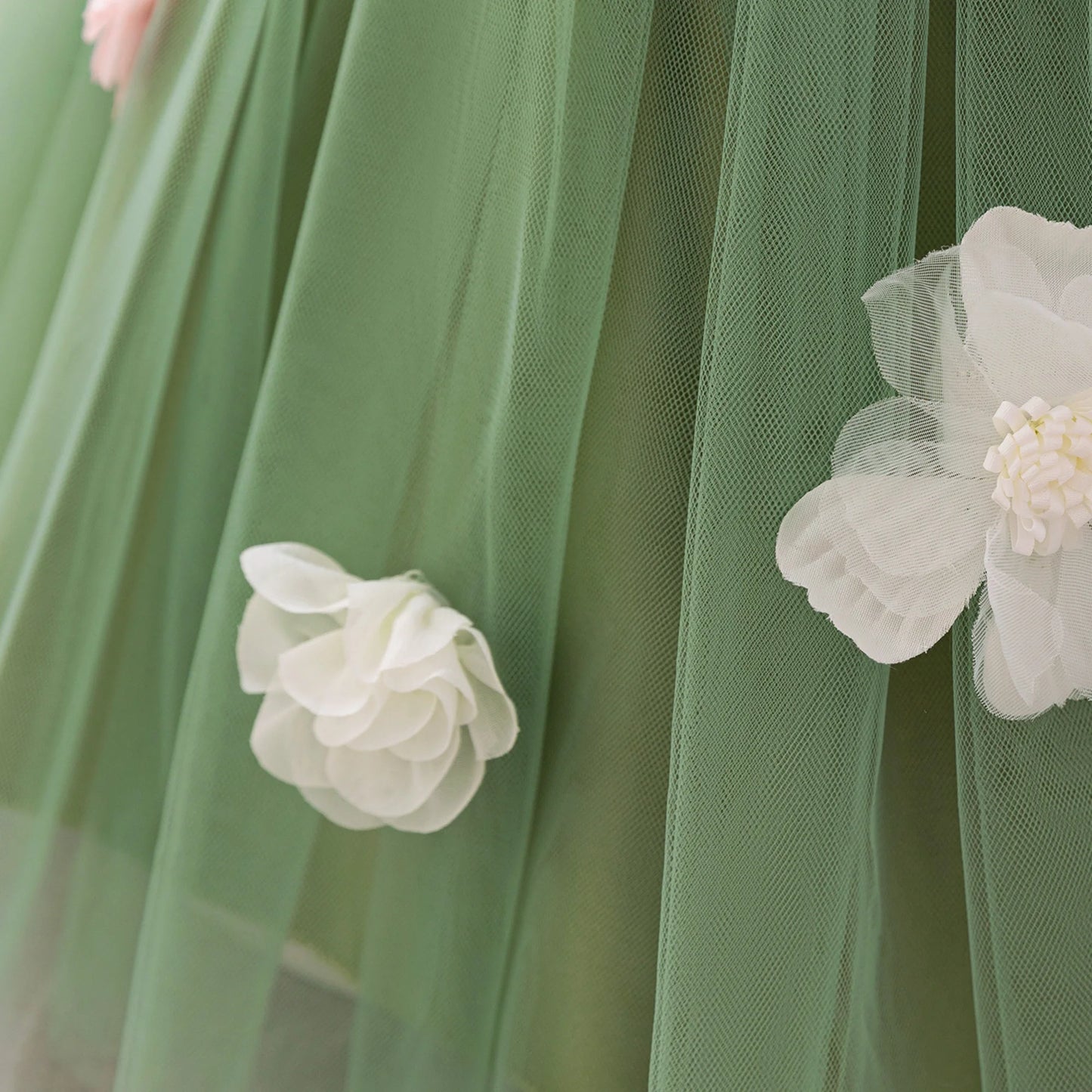 Vestido Verde con detalle de flores💚2023