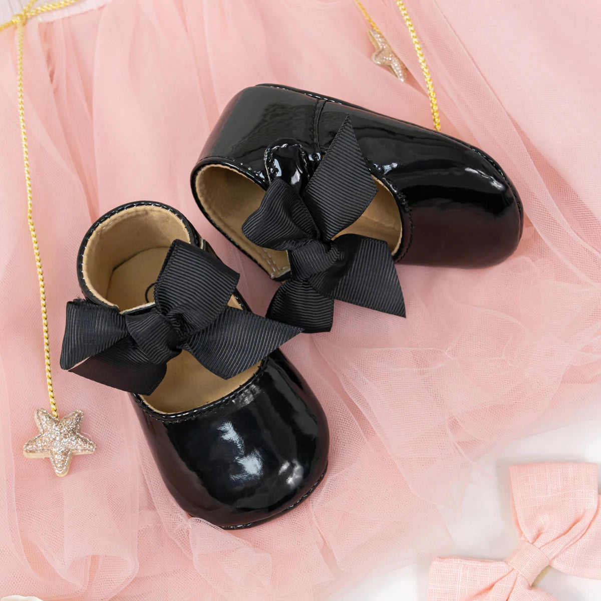 Zapatitos, calzado, negro, charol, moño