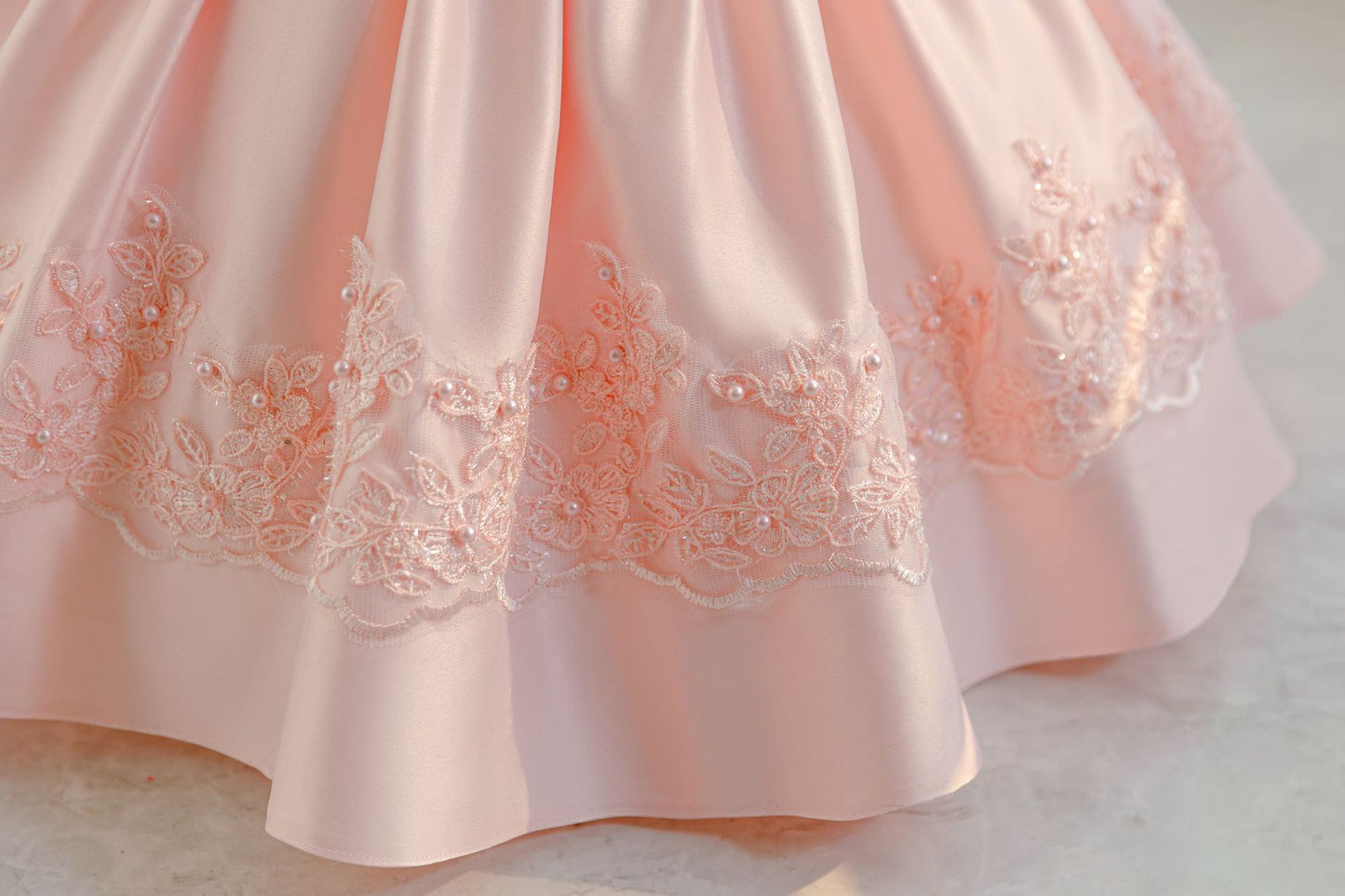 Vestido rosa con manguita y perlitas🩷🎀1572