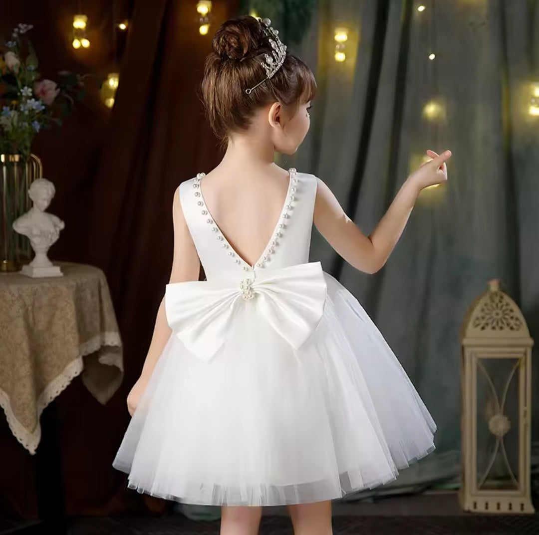 Vestido Blanco, Bautismo, Cortejo