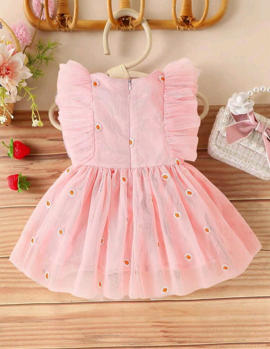 Vestido Rosa con margaritas, sesión precumple, cumpleaños