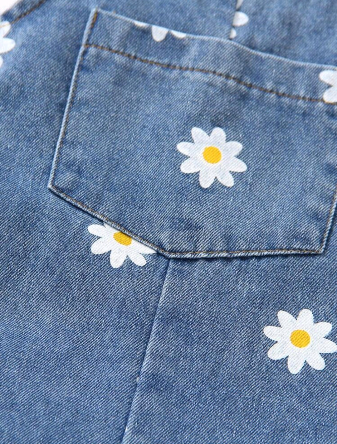 Jardinera más remerita, conjunto, margaritas, jeans🌸 1151