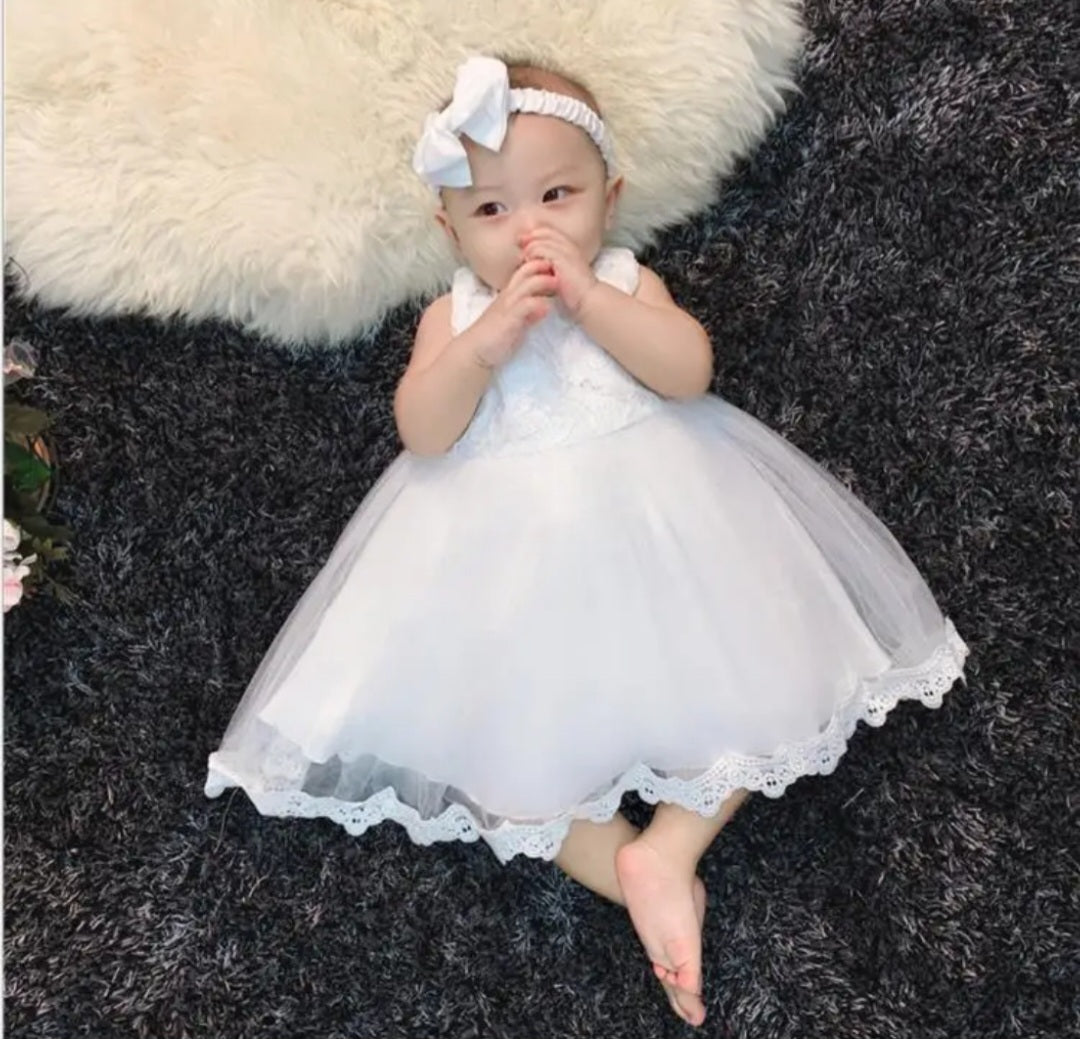 Vestido Blanco, Bautismo, Cortejo