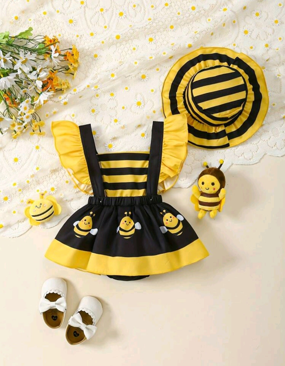 Conjunto vestibody más sombrerito, abejita