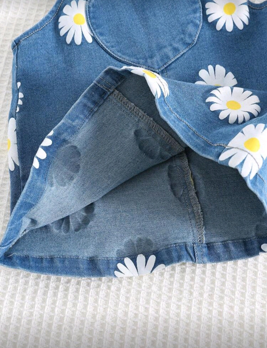Jardinera, jeans margaritas🌸🌼 1305
