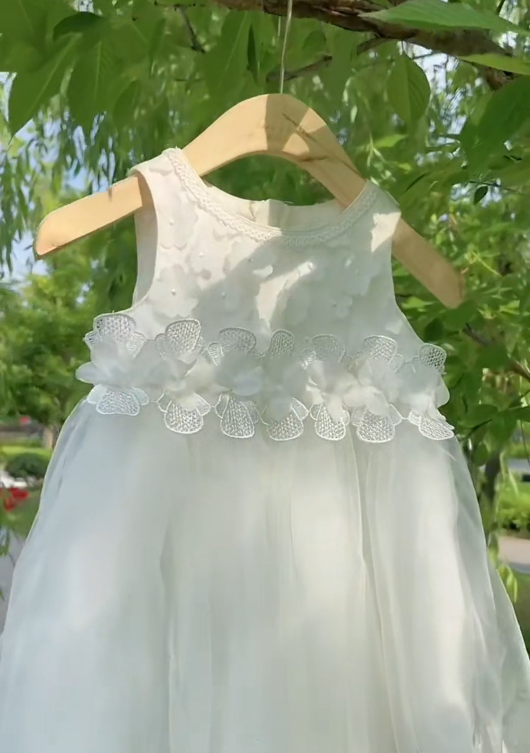 Vestido Blanco con detalle de flores 3D🤍😇 Cortejo, año nuevo✨ 1427