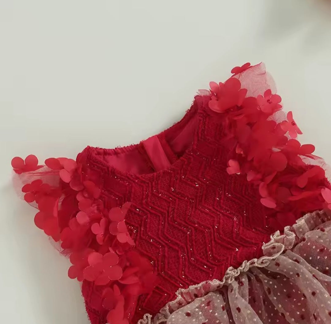 Vestibody rojo con detalles de flores y brillos❤️🌟1519