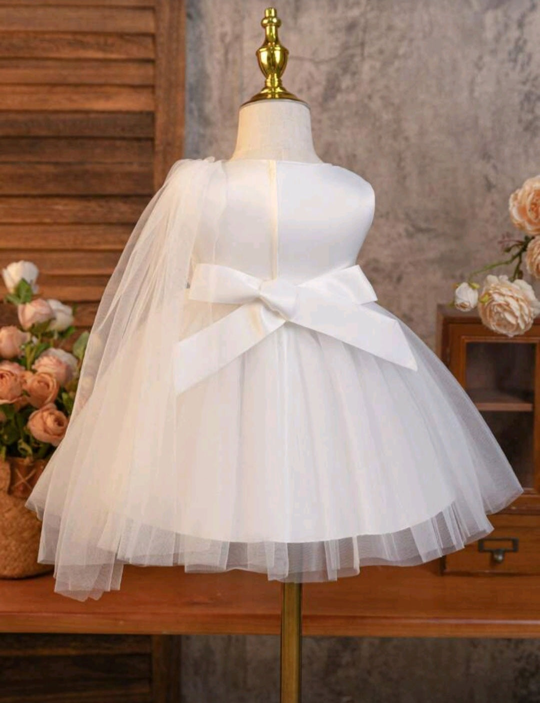 Vestido Blanco Elegante para Bautismo con detalle de flores y tull🤍✨ 1550