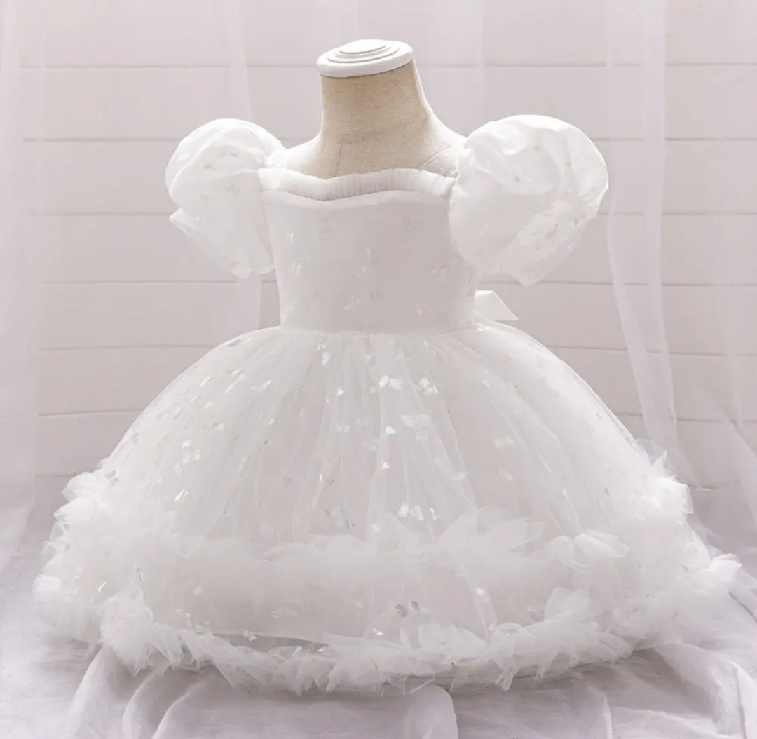 Vestido Blanco manga princesa con corazones brillozos🤍2031
