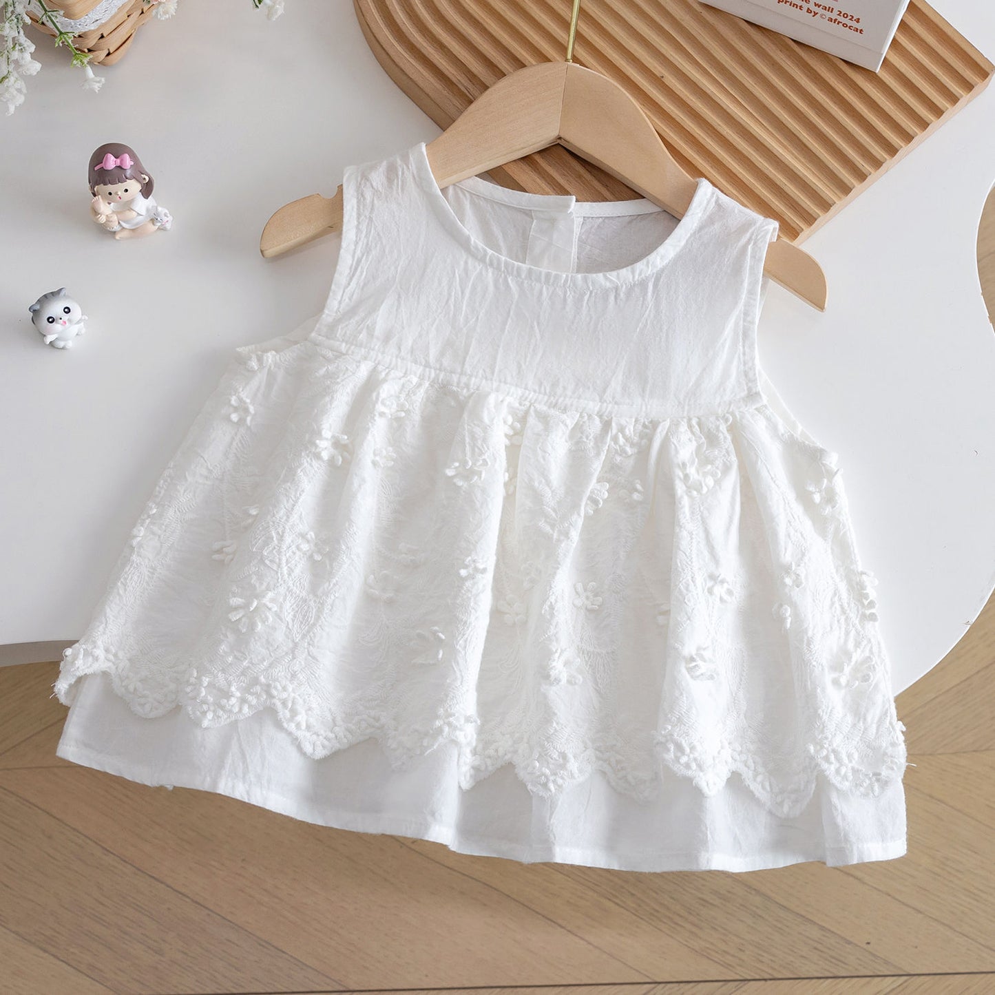 Conjunto blusa blanca más pantalón celeste 2066