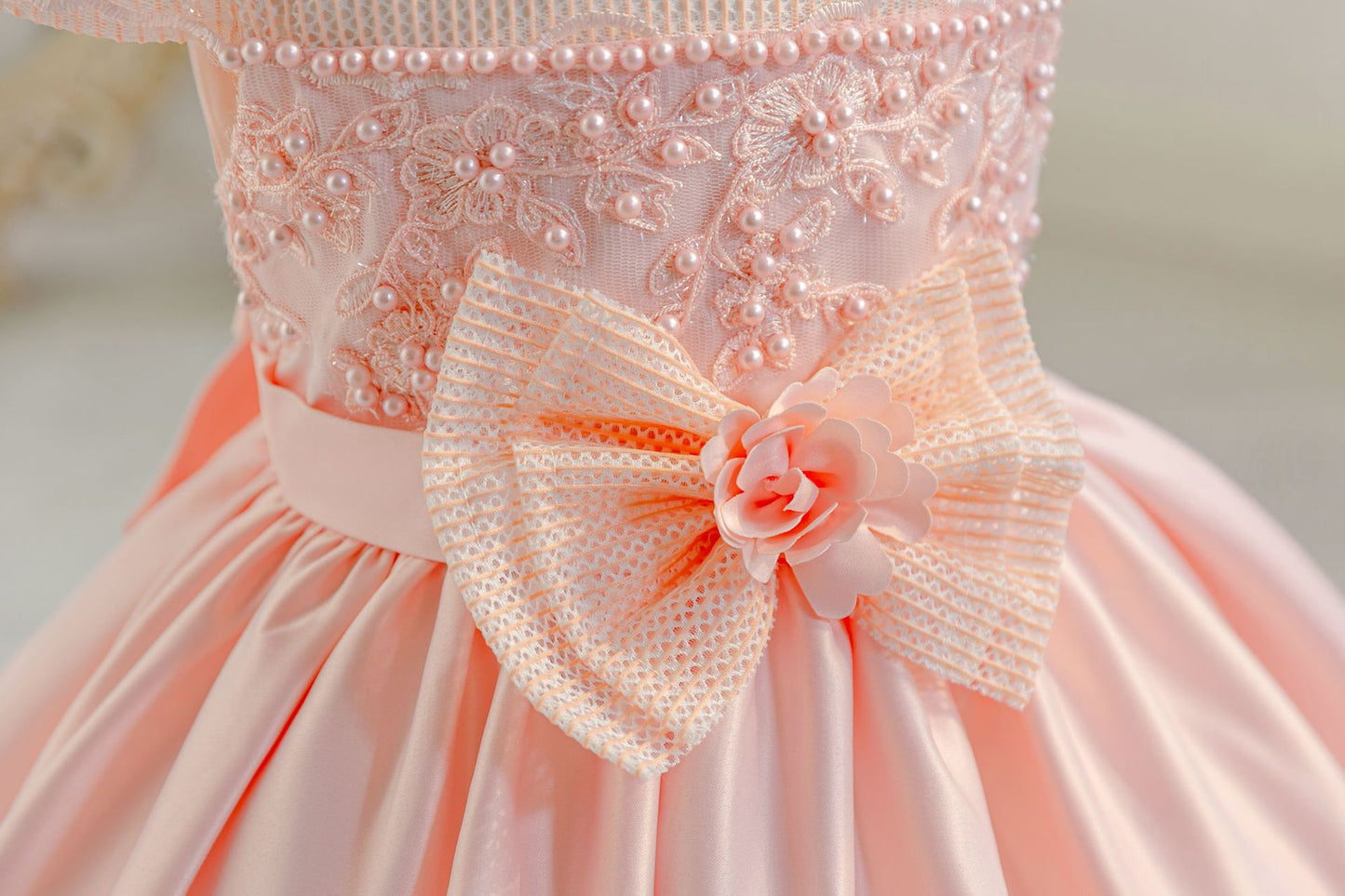 Vestido rosa con manguita y perlitas🩷🎀1572