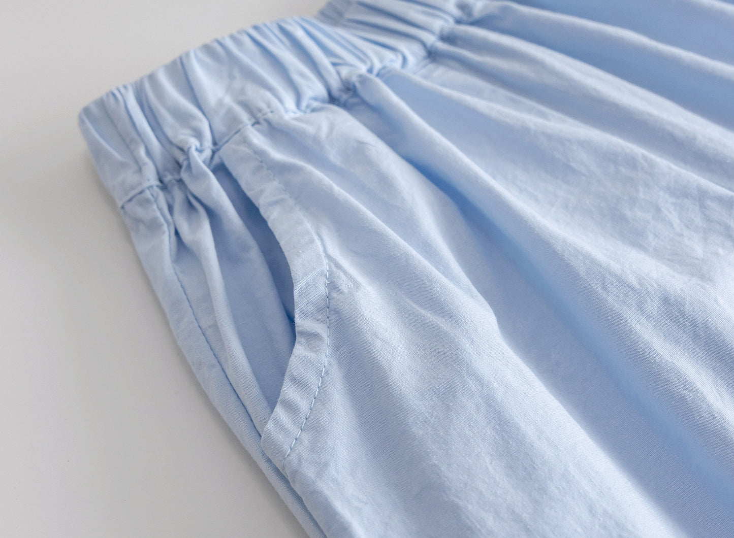 Conjunto blusa blanca más pantalón celeste 2066