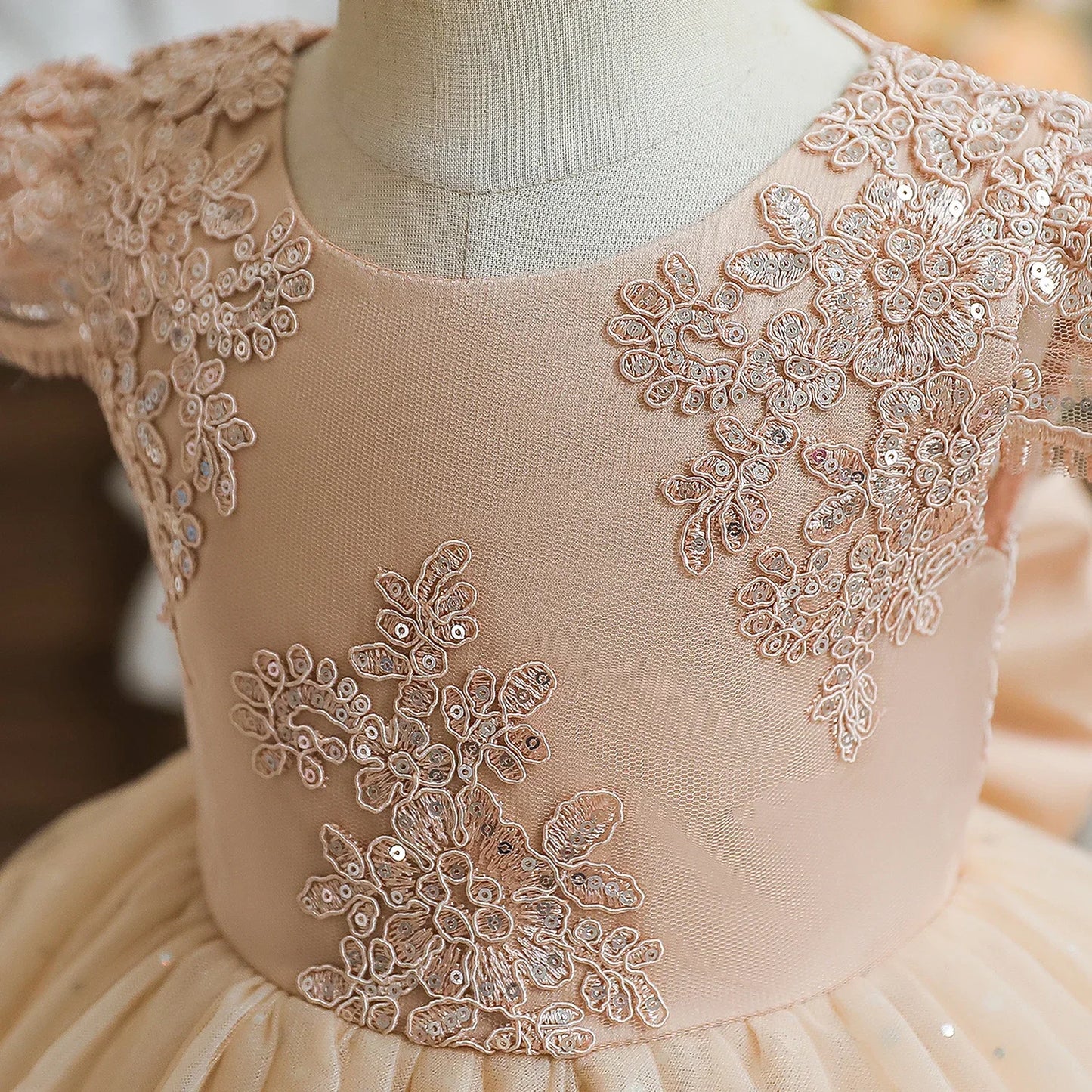 Vestido Dorado Elegante 1712