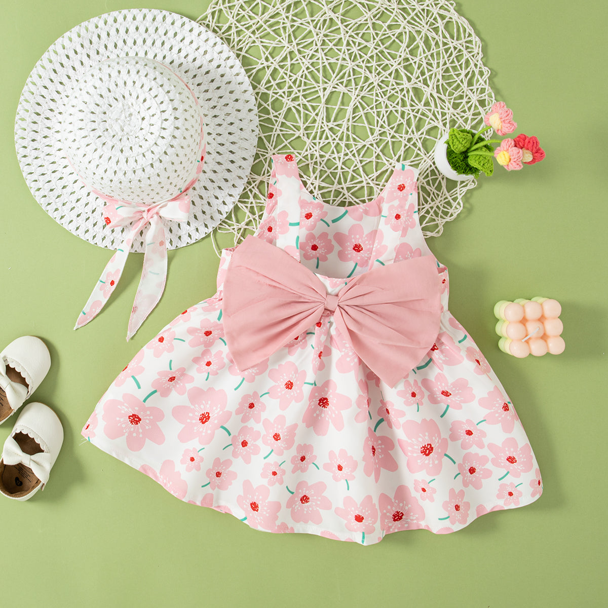 Vestido más sombrerito, rosa, flores🌸👒 1208