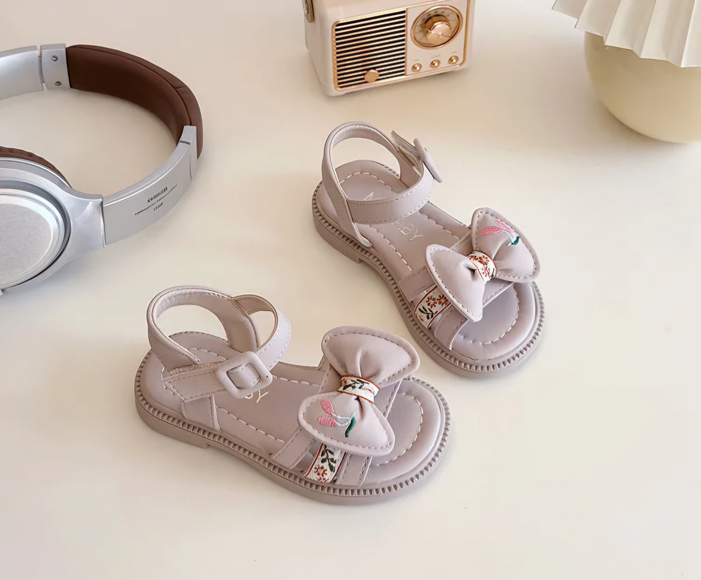 Calzado, sandalia beige, rosa vieja
