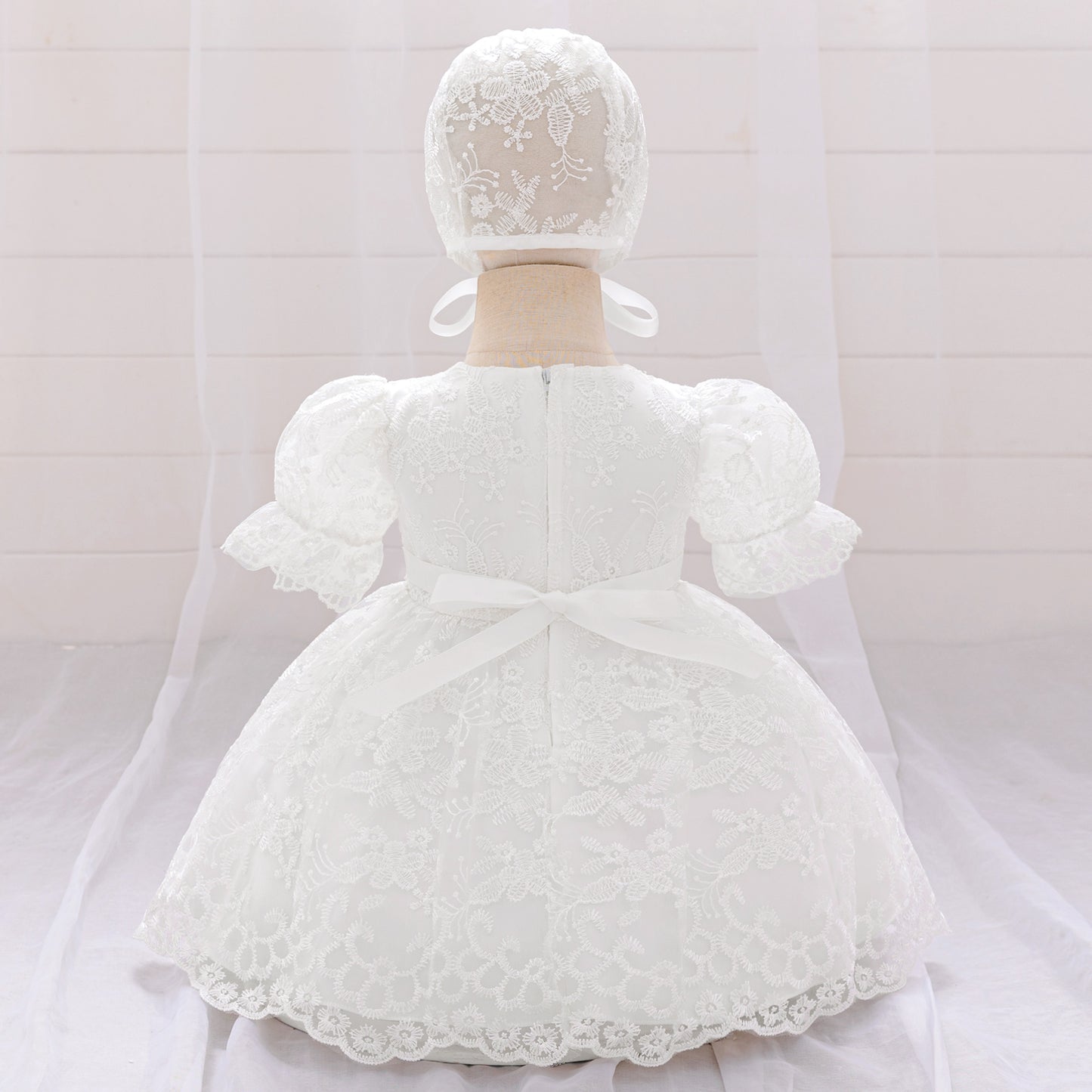 Vestido Blanco más gorro, bautismo, Cortejo 2074