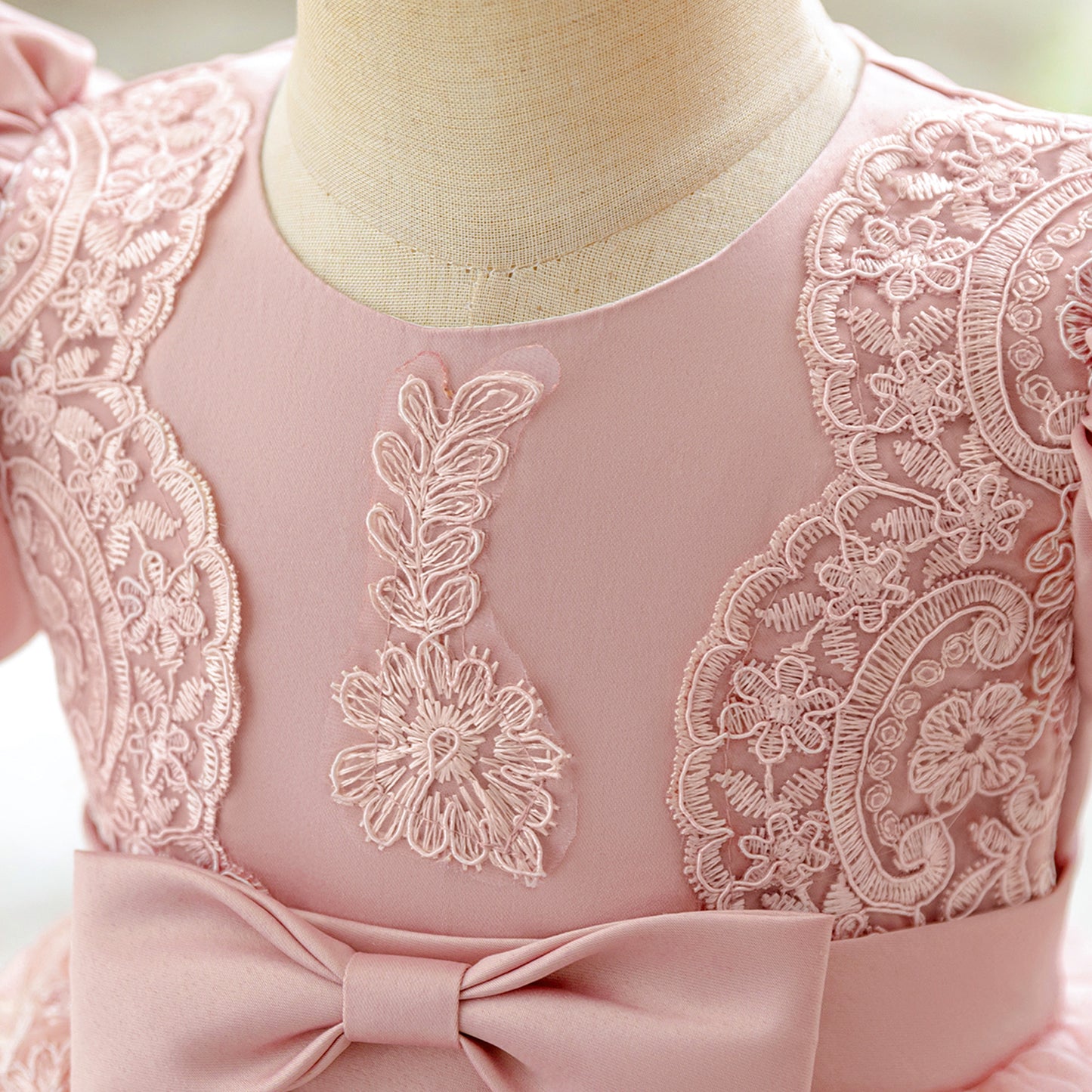 Vestido Rosa Vieja, manga princesa, detalles bordados 2048RV