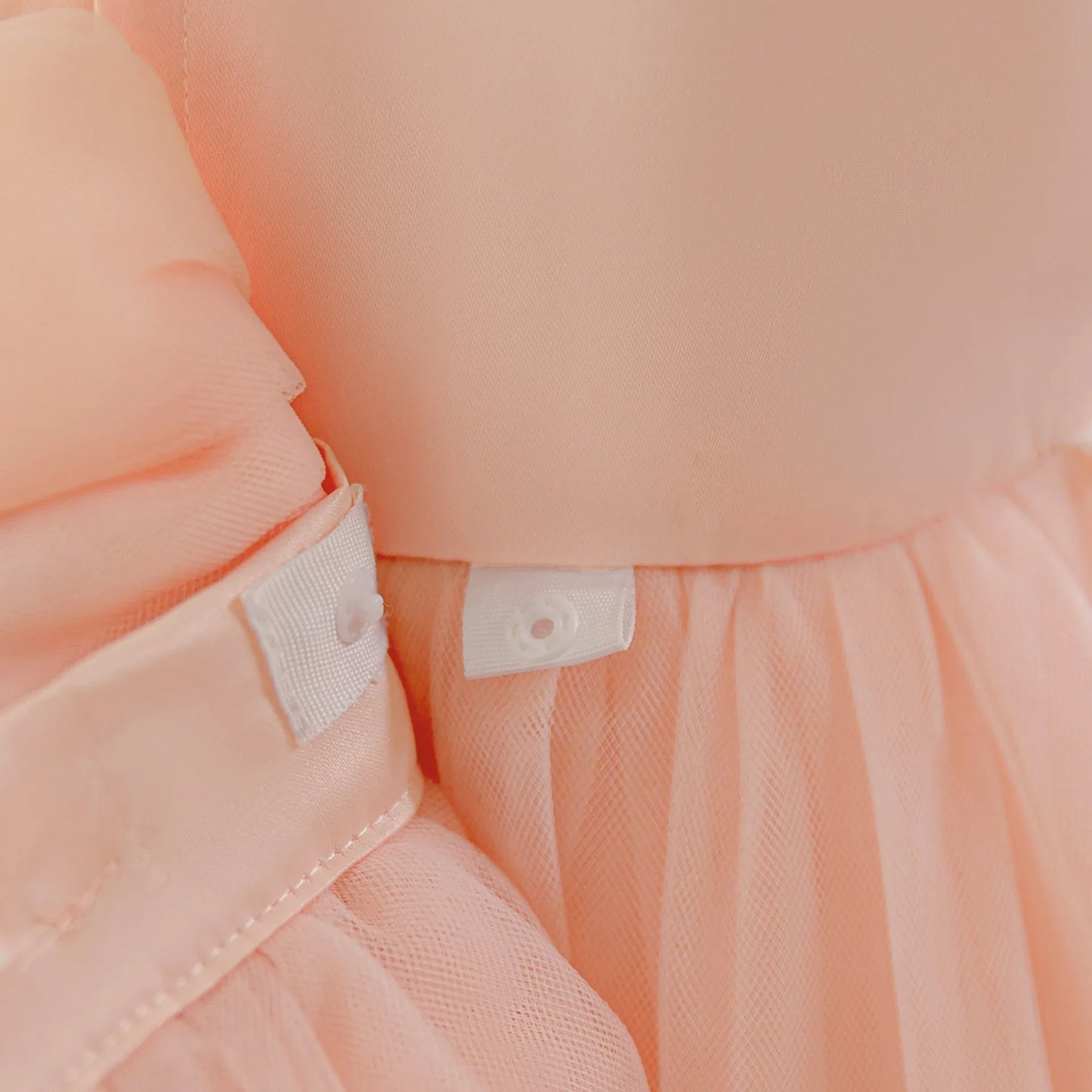 Vestido Rosa con cola, flores, moño 2049R