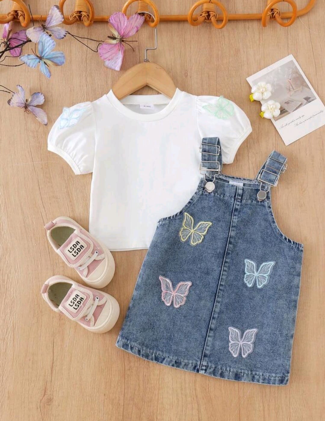 Conjunto blusa más jardinerita con detalles de mariposas 🦋 🤍 3594
