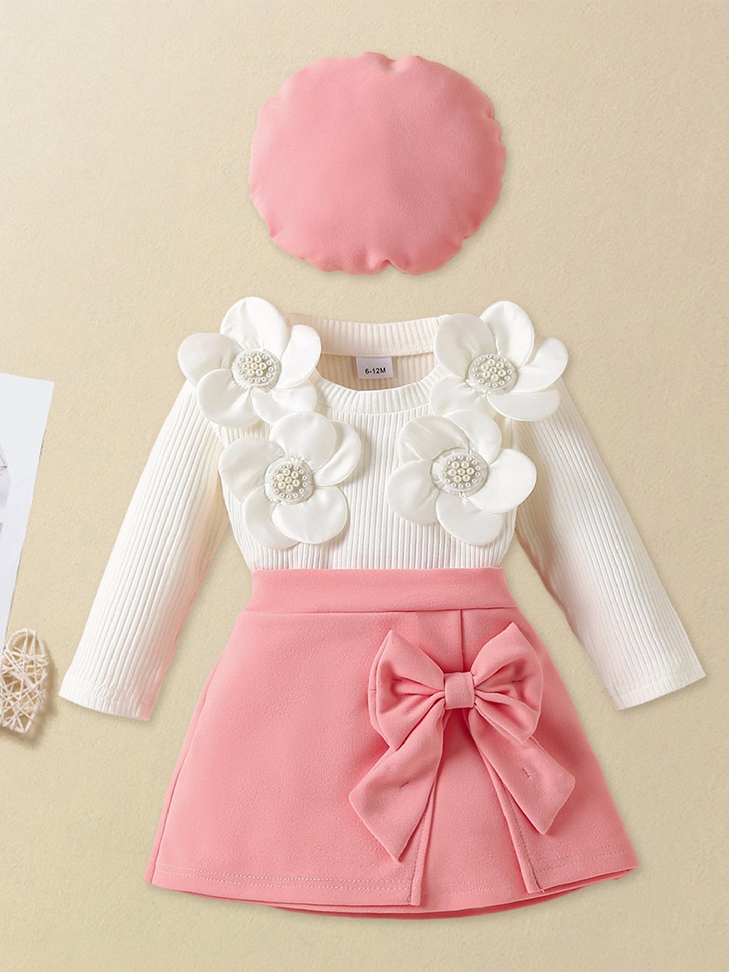 Conjunto 2 piezas, Mangas largas, pollerita más boina rosa, flores 🌸🩷 3217