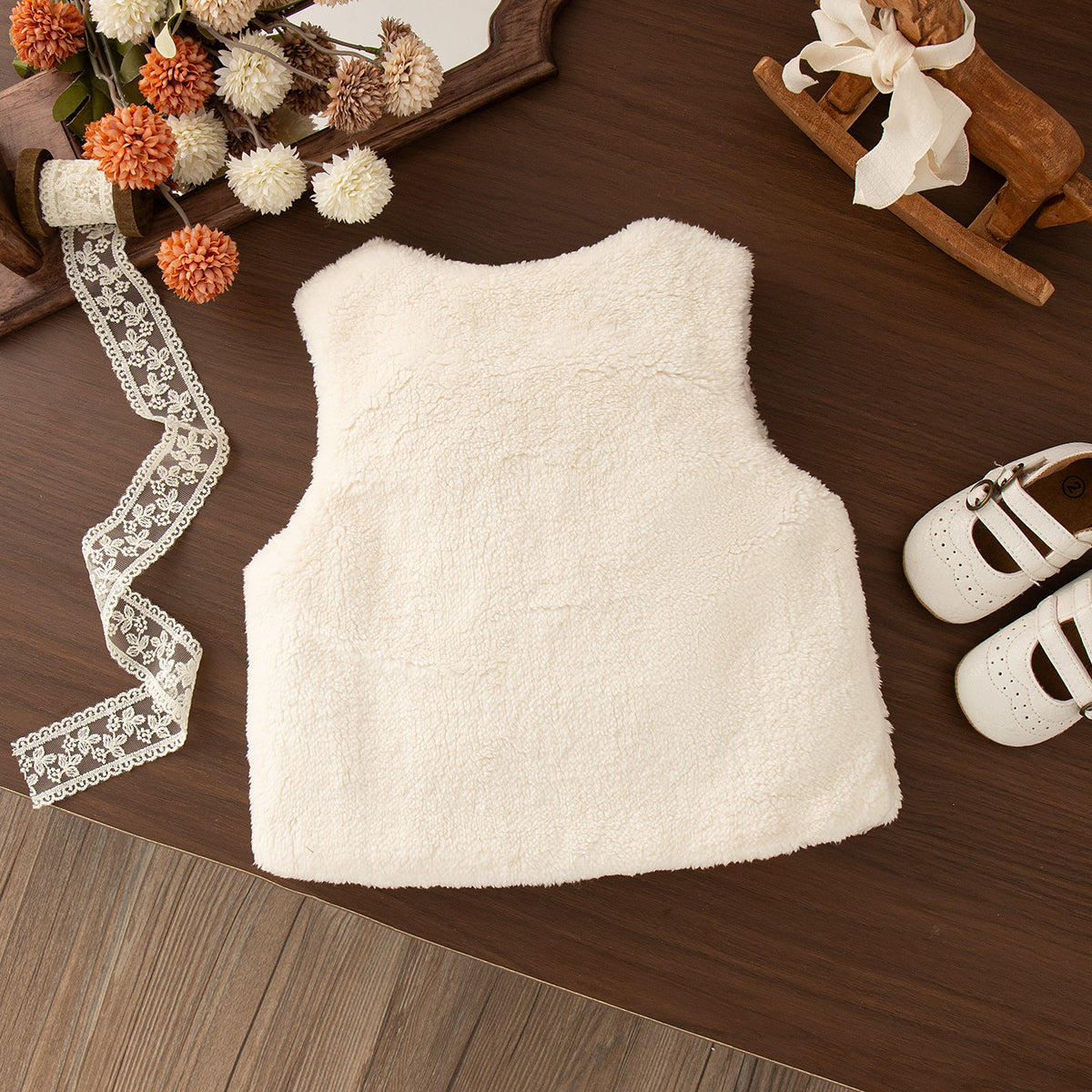 Chaleco, tapadito sin Mangas blanco, con detalles de flores 🌸 3221