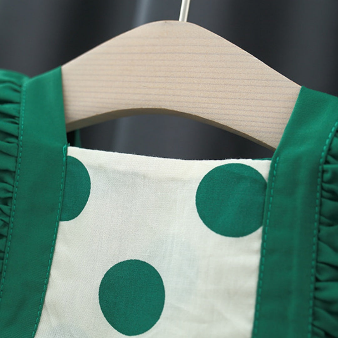 Vestido verde con sombrero 👒💚 3349
