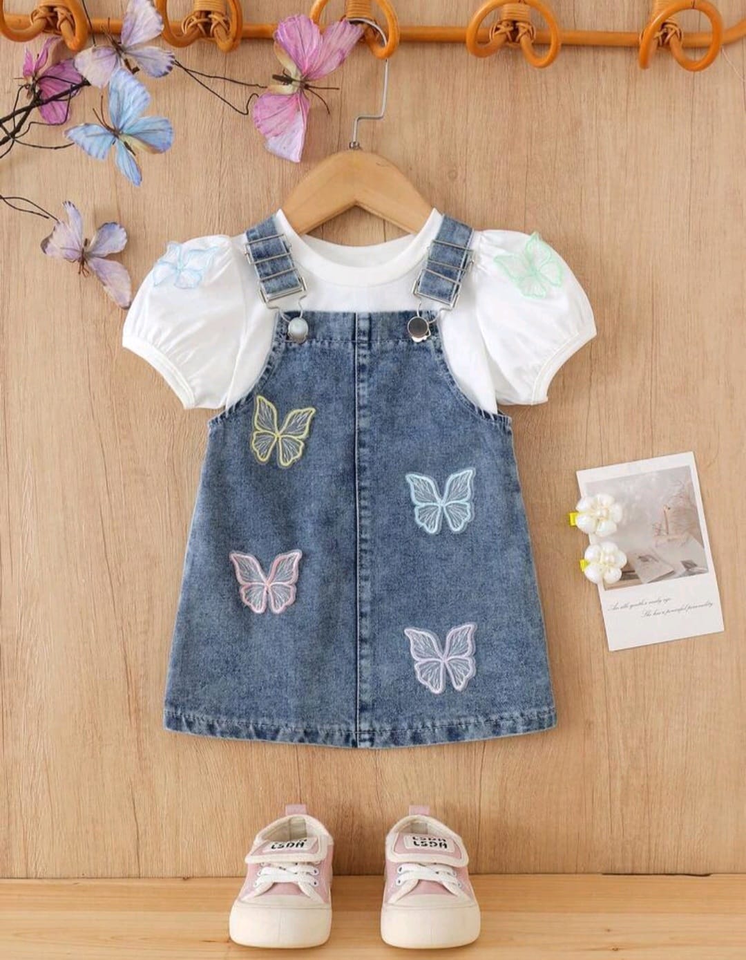 Conjunto blusa más jardinerita con detalles de mariposas 🦋 🤍 3594