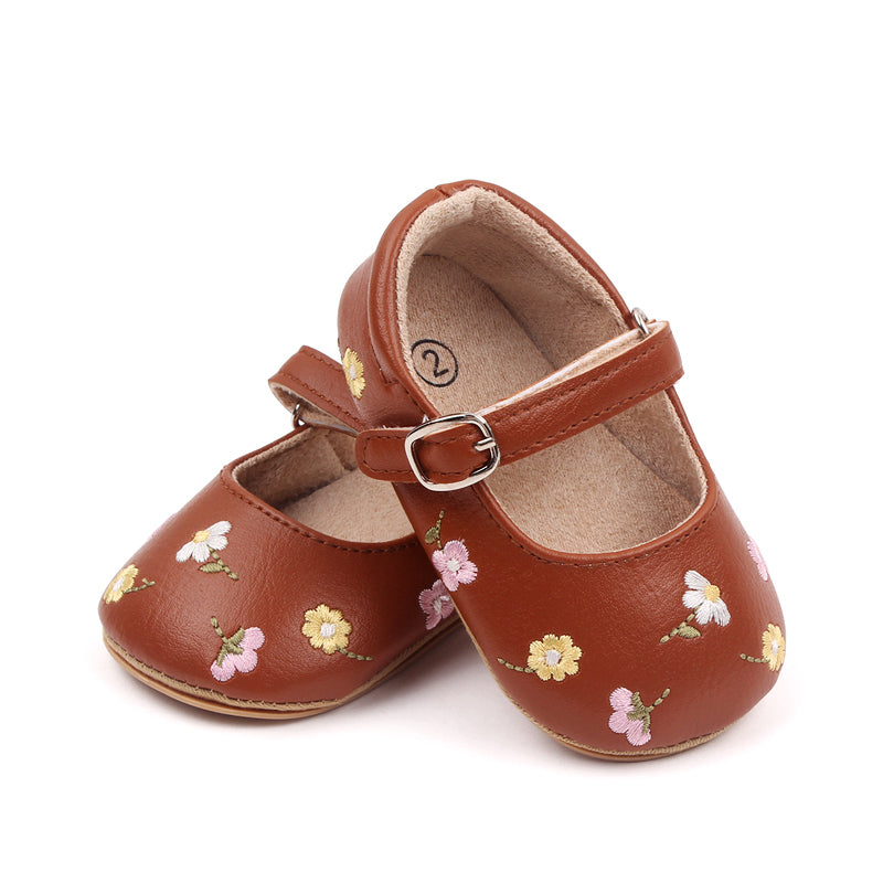 Zapatito marrón con detalle de flores💐 1763