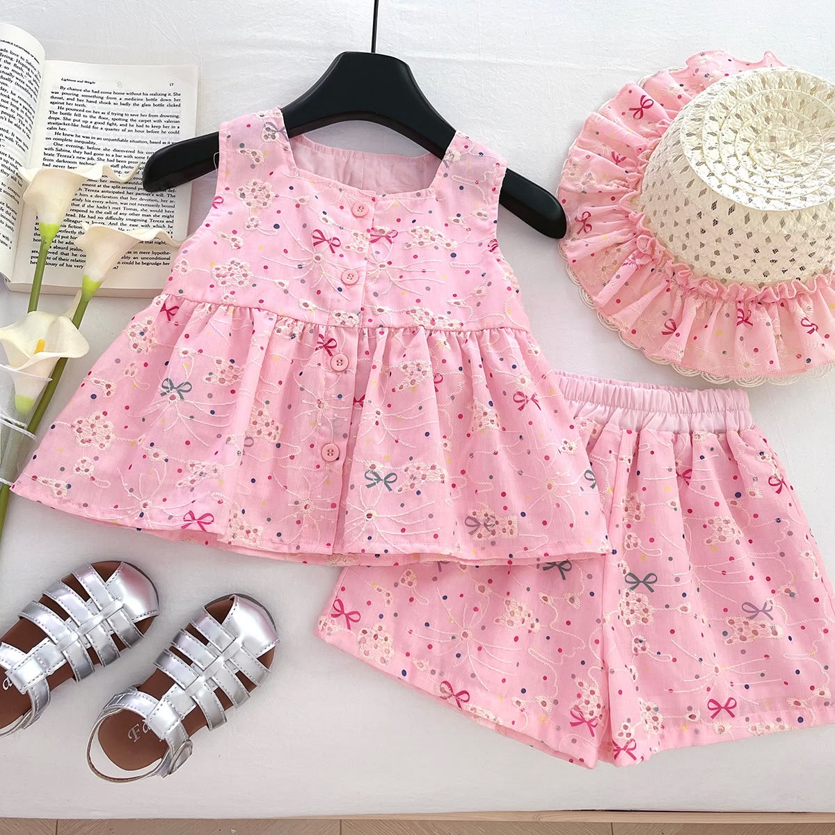 Conjunto blusa, short mas sombrero rosa, moñitos, moño 🎀💗 3658