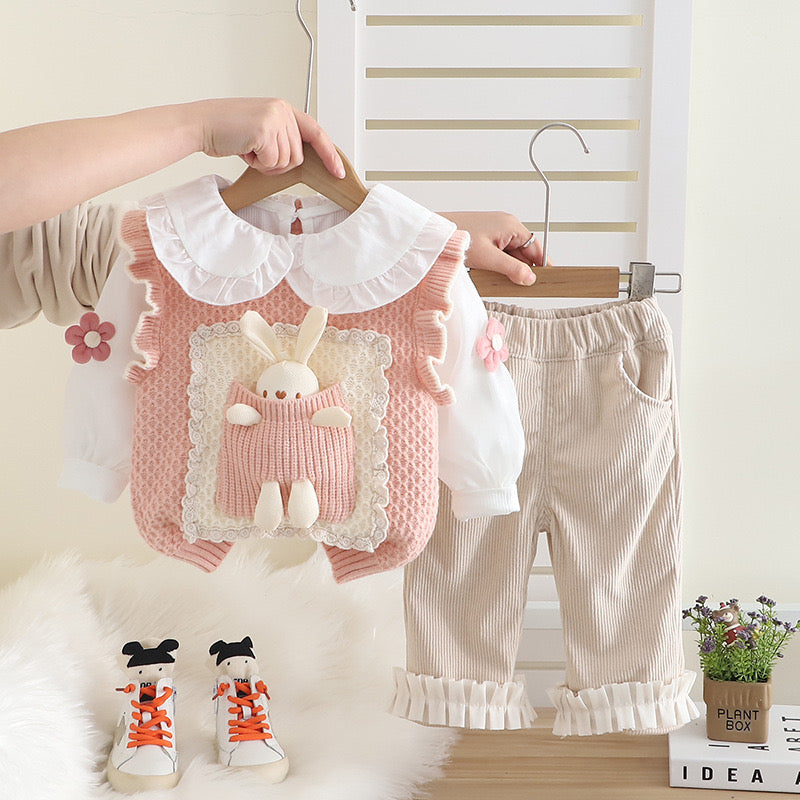 Conjunto 2 piezas, Abrigo más pantalón pata ancha🐰🩷✨2645
