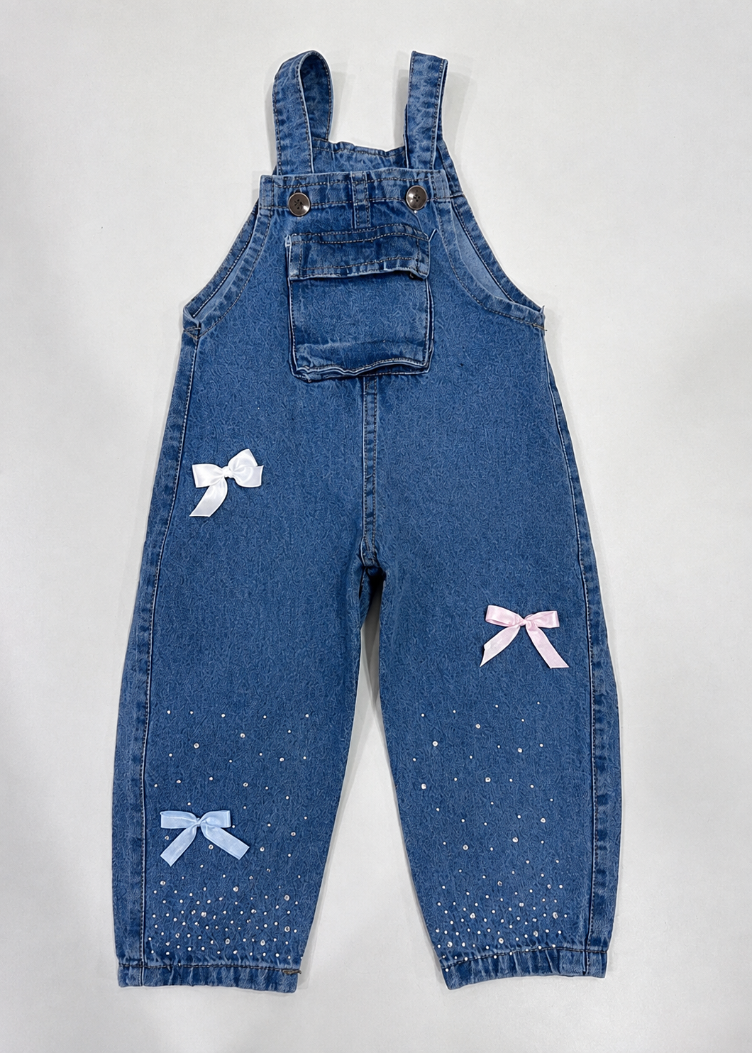Jardinera de jeans con brillos, moño 🎀✨ 3554