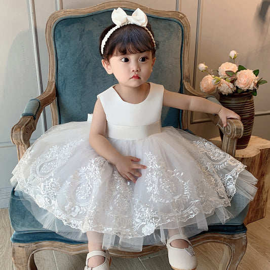 Vestido Blanco con encaje, tull con moño, Bautismo, Cortejo 2011