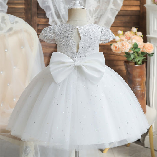 Vestido Blanco, Bautismo, Cortejo