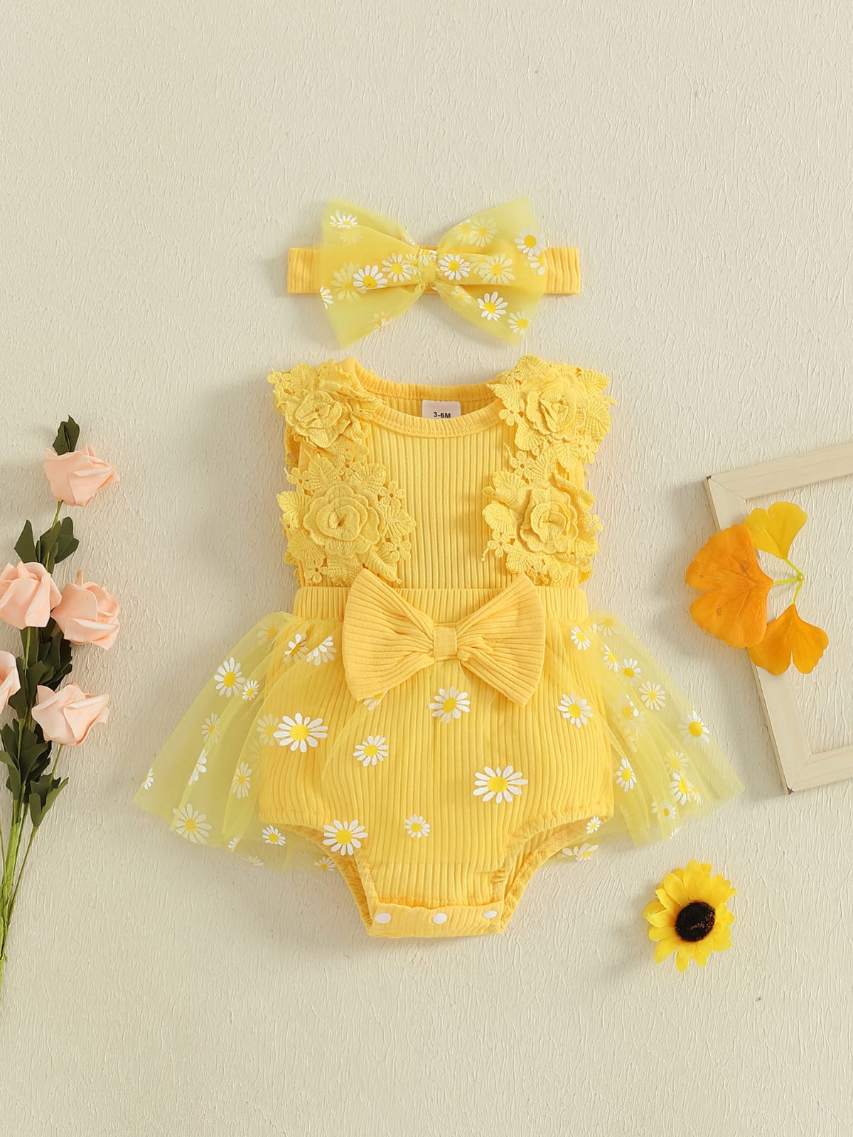 Vestibody Amarillo, margaritas, abejita, flores 1715