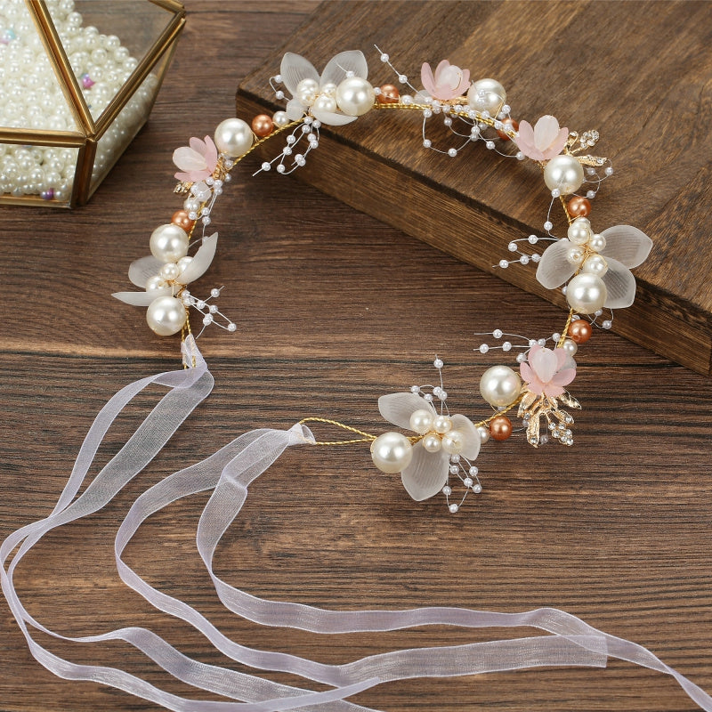 Tocado rosa, perlitas, tiara