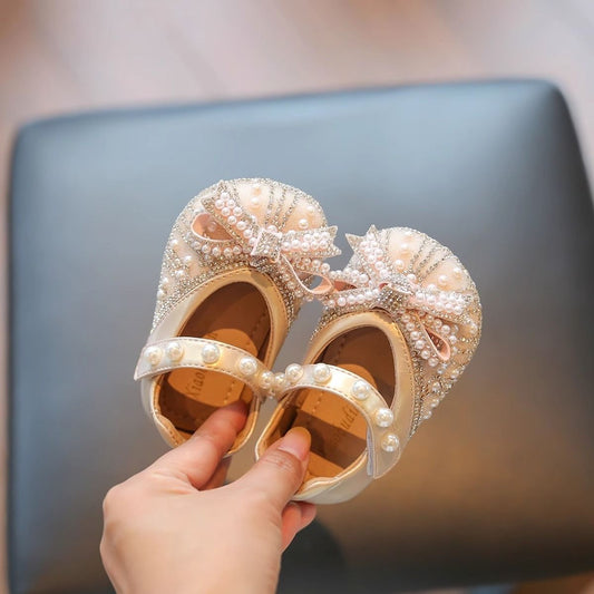 Calzado, zapato beige, brillosos, moño🤍✨25112