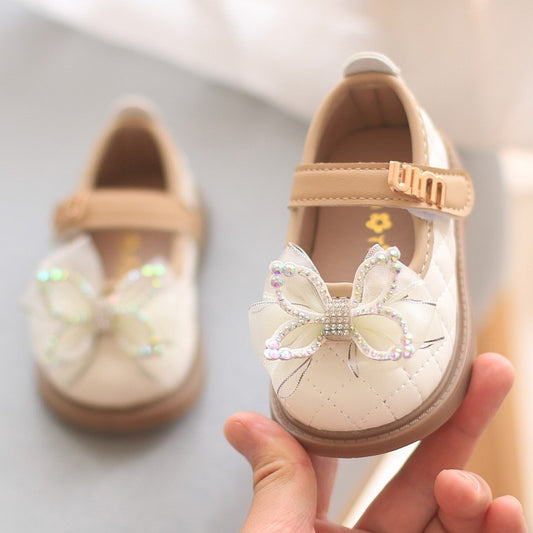 Zapato, calzado, blanco con detalle de mariposa🦋✨25105