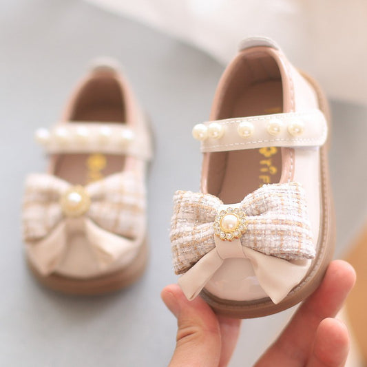Zapato, calzado Beige con detalle moño, perlitas🎀✨🤍25111