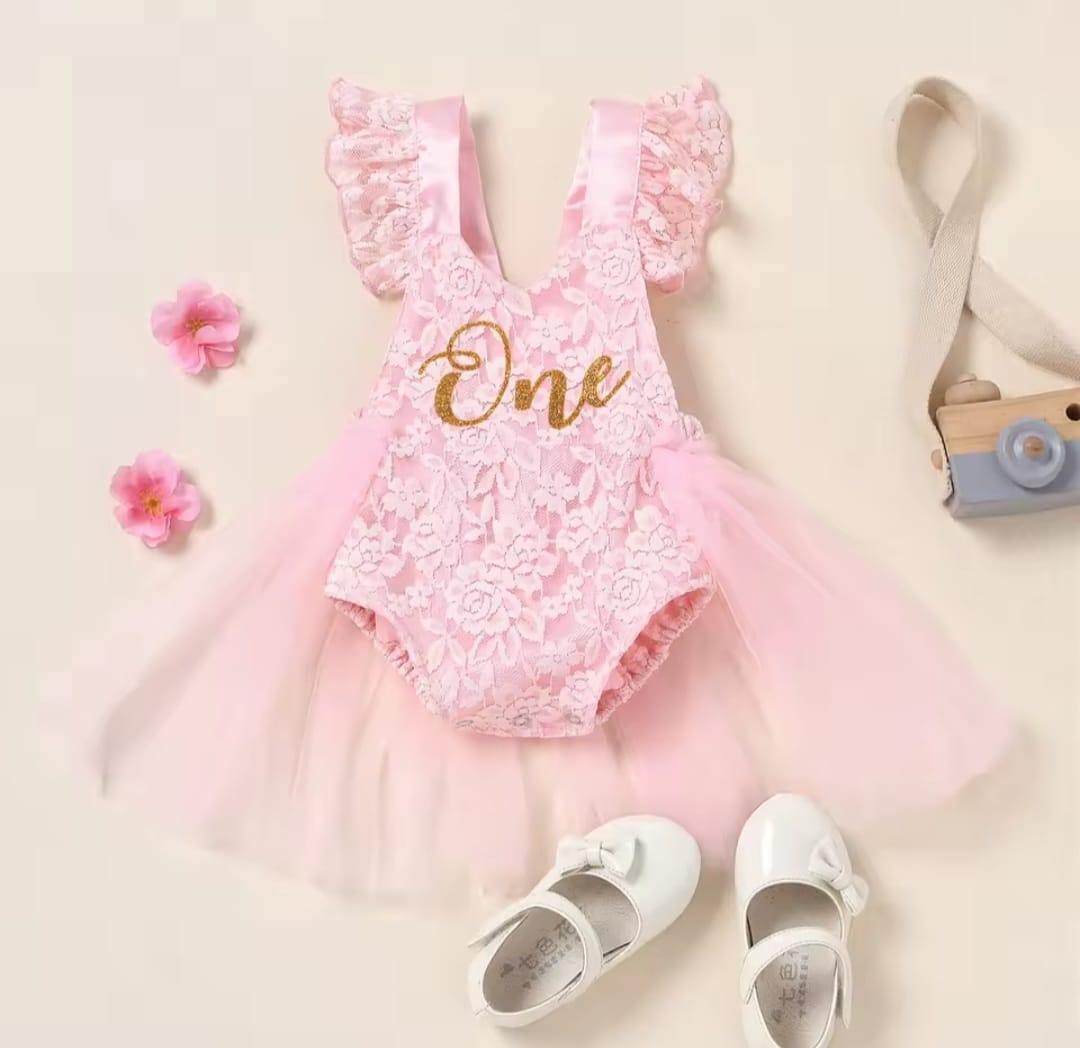 Body, vestibody, rosa con detalles blancos, One, pre cumple💗🌸1315
