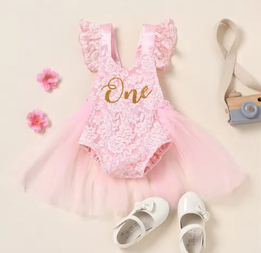 Body, vestibody, rosa con detalles blancos, One, pre cumple💗🌸1315