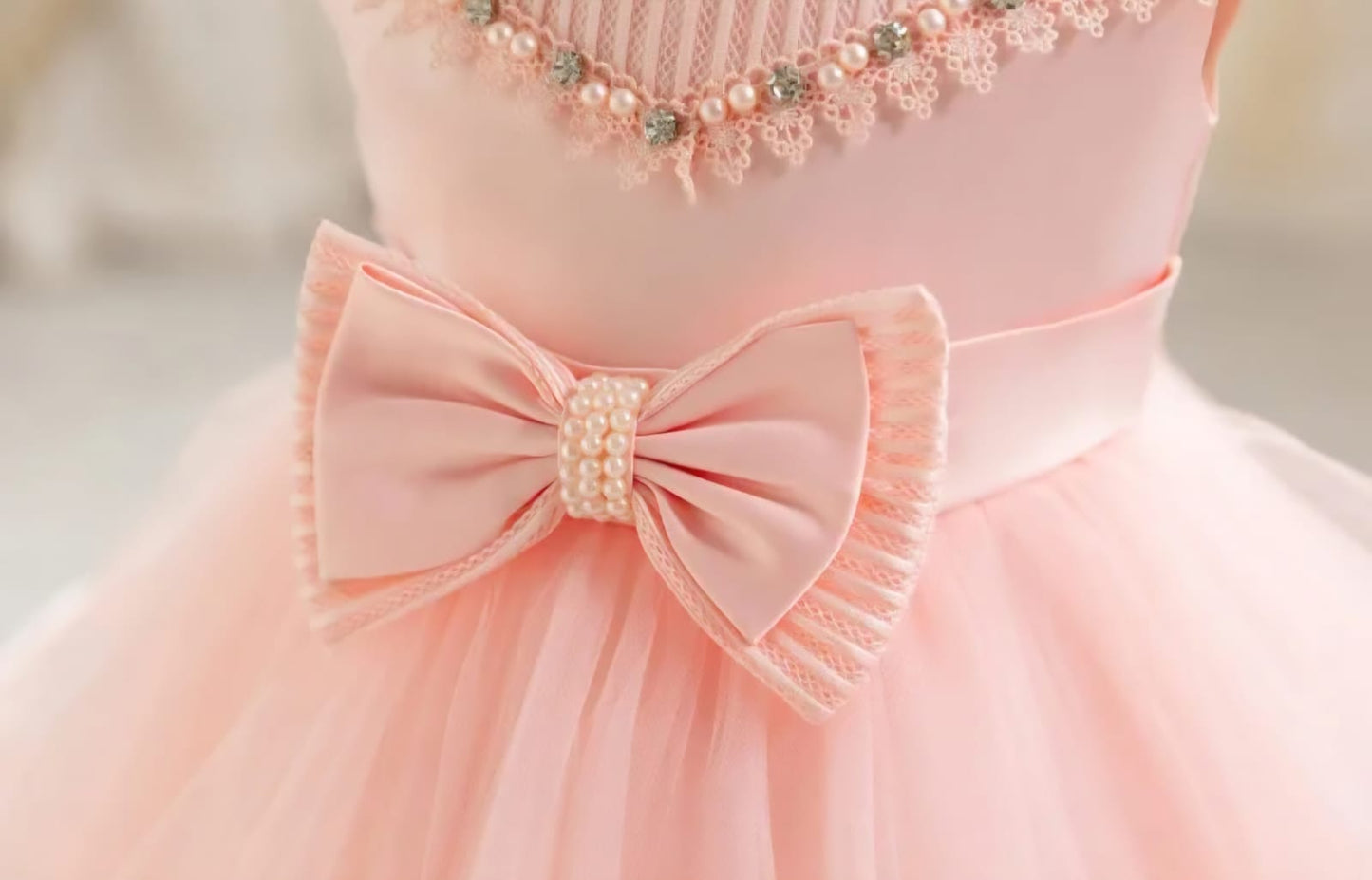 Vestido rosa con detalles de perlas 🩷 3337