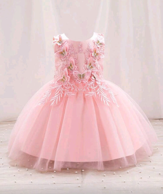 Vestido rosa con mariposas 🦋🩷 1743