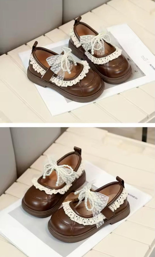 Calzado, zapatos marrón con detalle de moño y perlas🤎26063M