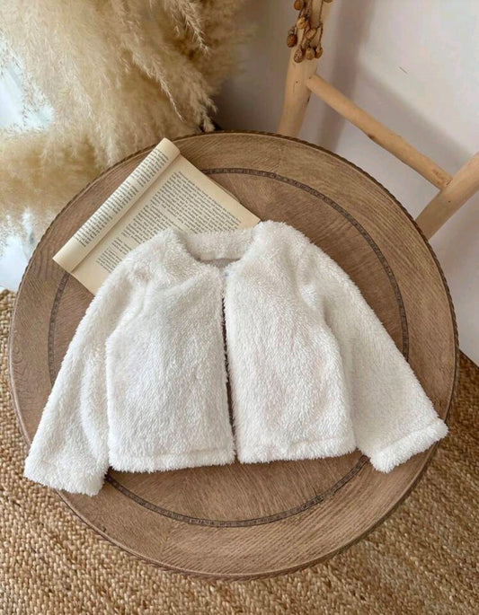 Bolerito, tapadito, abrigo blanco felpa🤍2628