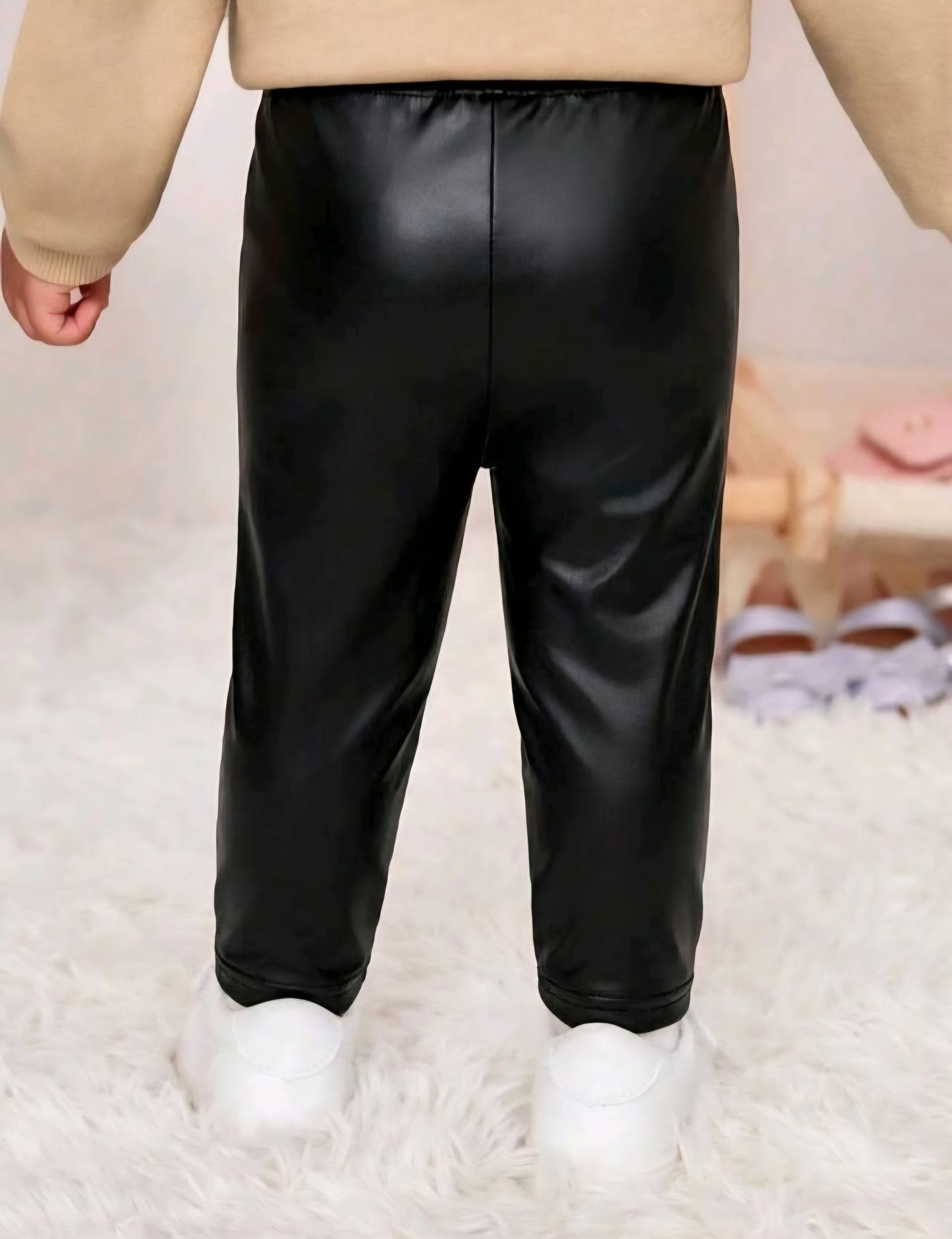 Pantalón cuerina negro🖤 2600