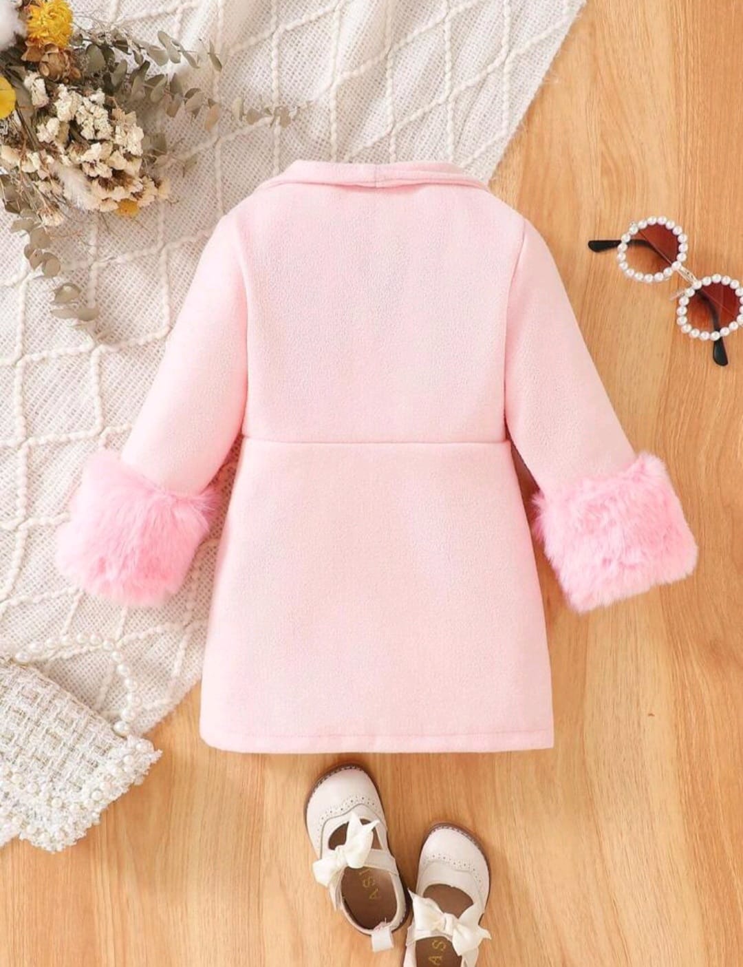 Abrigo, tapado rosa con detalle peludita en la maga🎀 2604