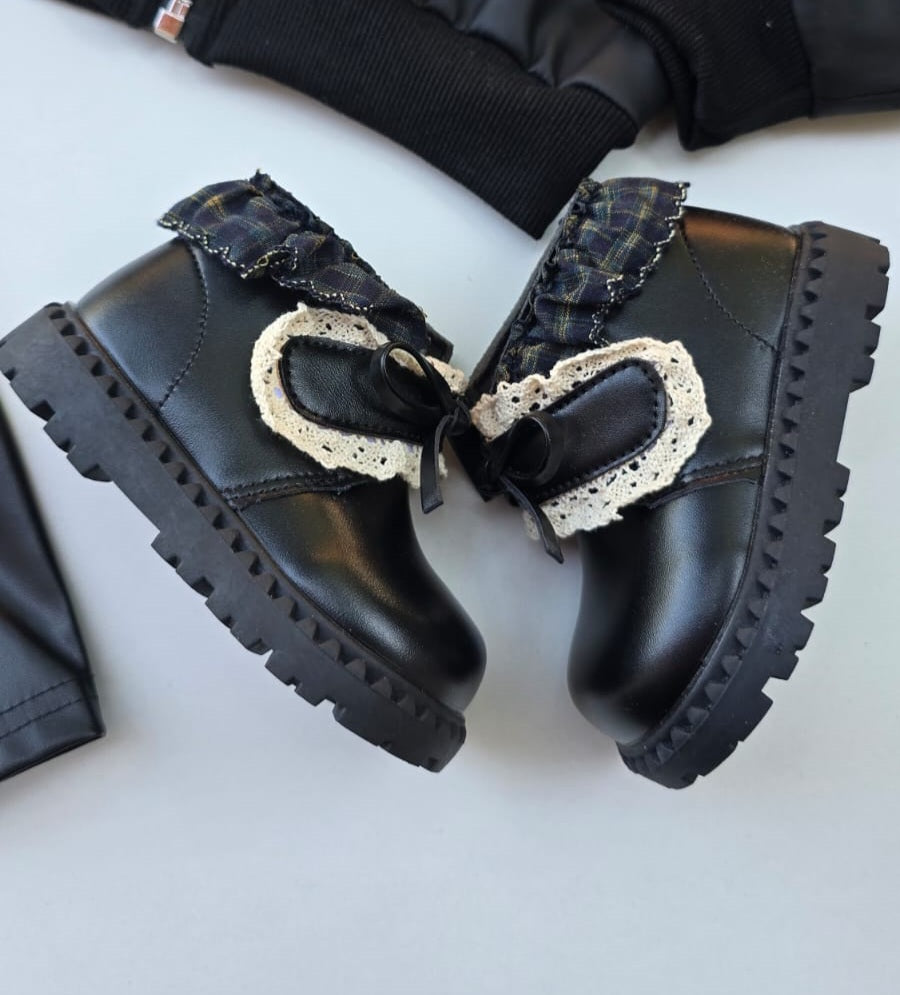 Calzado,Botita negra con diseño de moño🎀003N