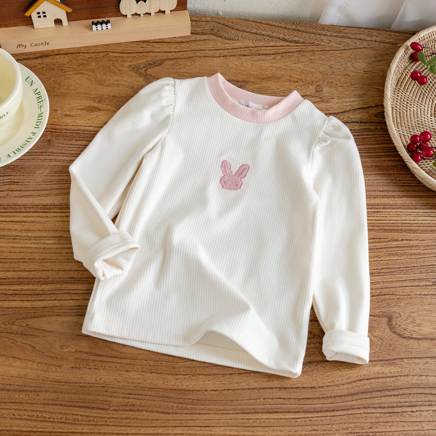 Básica mangas largas blanca con cuello rosa conejito🐰 2571