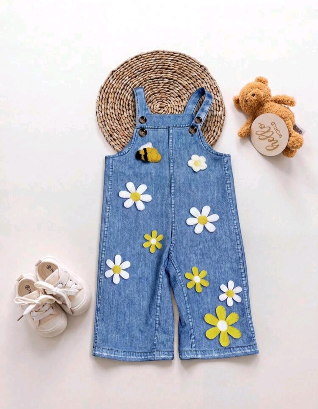Jardinera con diseño de abejita, jardinerita 🐝🌼 3342